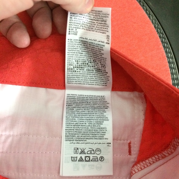 Banana Republic Womens 8 Red Honey Comb Pattern Flat Front Cotton Blend Capris - Picture 7 of 8